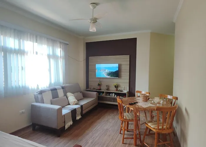 Familia Rodrigues 2 Apartamento Guarujá